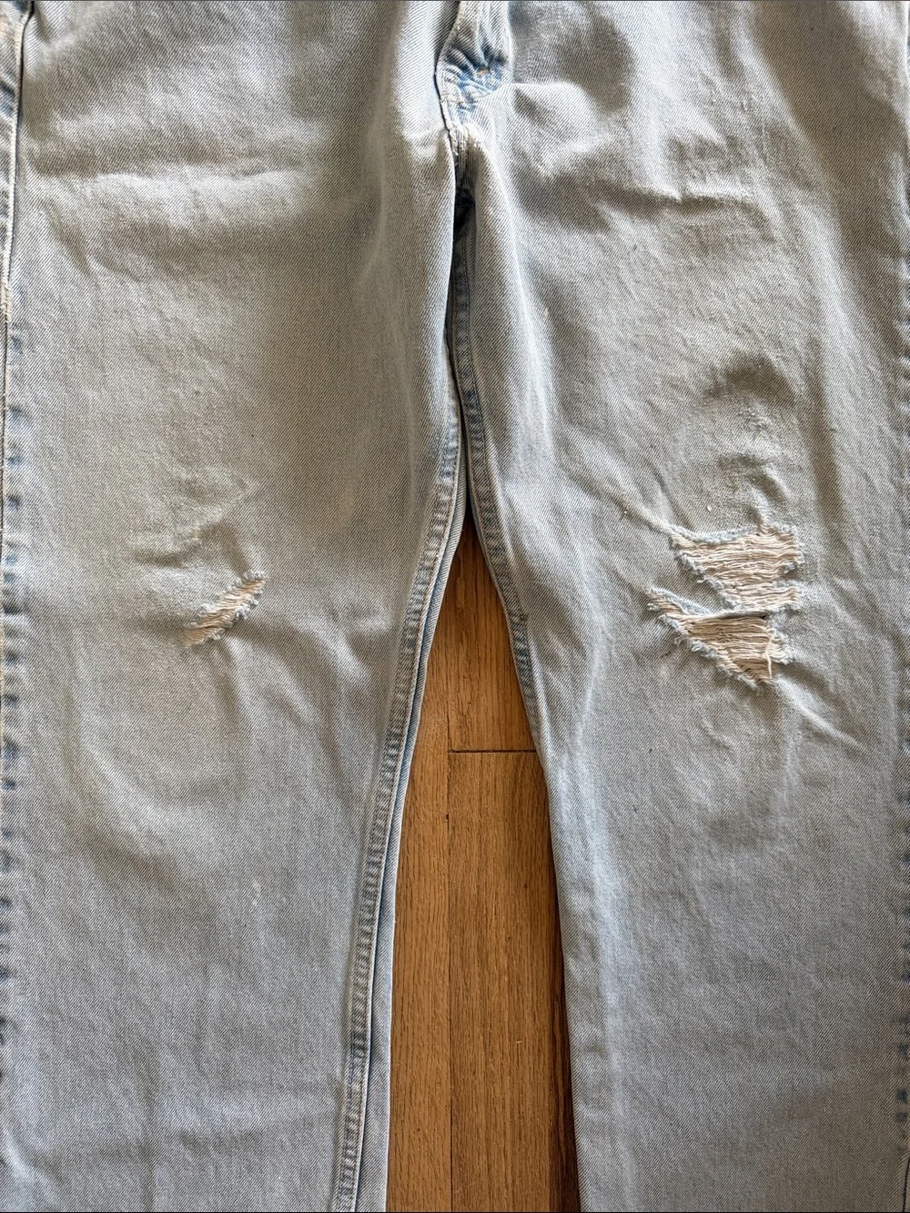 VTG Levi’s Light Wash Distress High Waisted Men's Jeans Casual Straight Fit 36x3